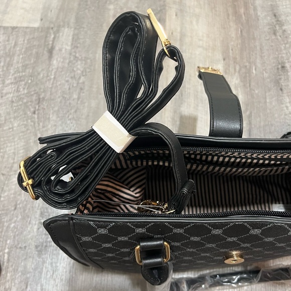 NWOT 3 Piece Purse Set - Picture 5 of 16